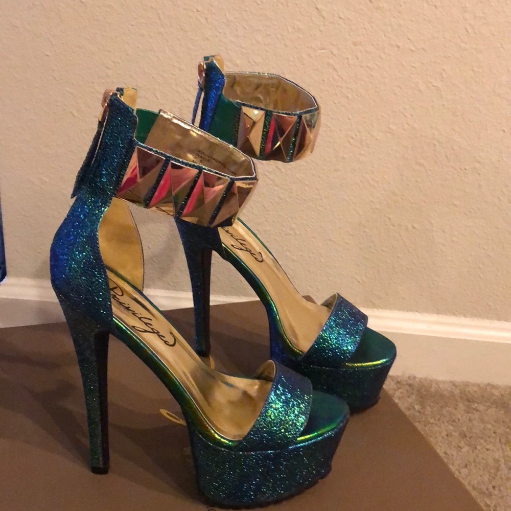 Iridescent heels